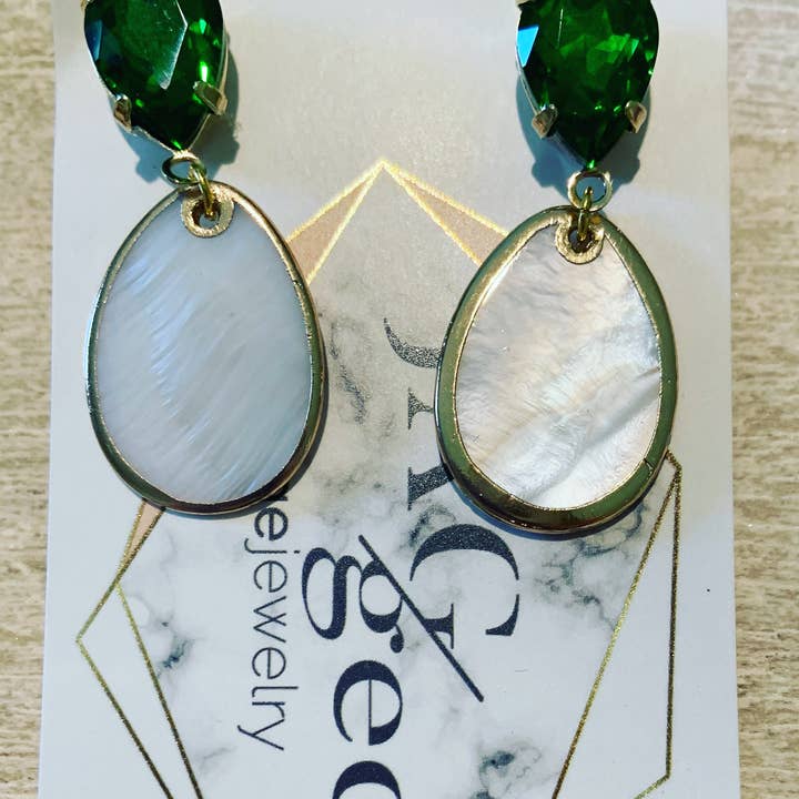 Smeraldo e madreperla per la vendita all'ingrosso da parte di JAG/ged Edge Jewelry