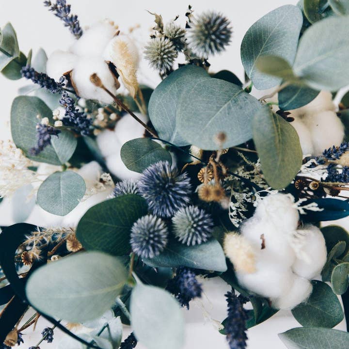 Hidden Botanics - Venta al por mayor Flores artificiales - Ramo de novia con flores secas y artificiales, verde oscuro y blanco, número 28