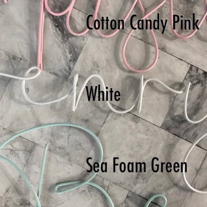 Wonder Wire Design - Vente Pancarte - Panneau de nom personnalisé en os de chien | Panneau de nom de chien personnalisé | Panneau de nom de chien en fil métallique | Panneau de mot en fil | Signe en os4