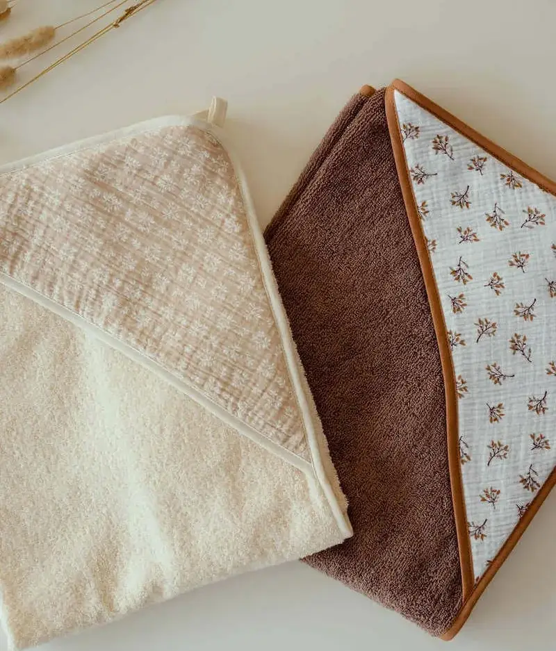 Manufacture des bébés français - Wholesale Hooded Towel - Kids & Baby - Linen colored bath cape2