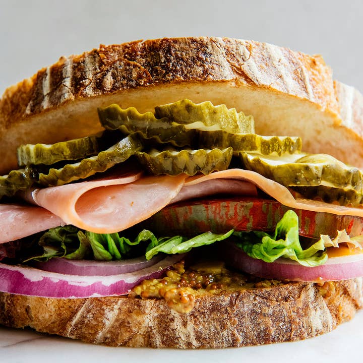 McClure's - Wholesale Pickled Vegetables - McClure's Garlic & Dill Coin Cut Slices