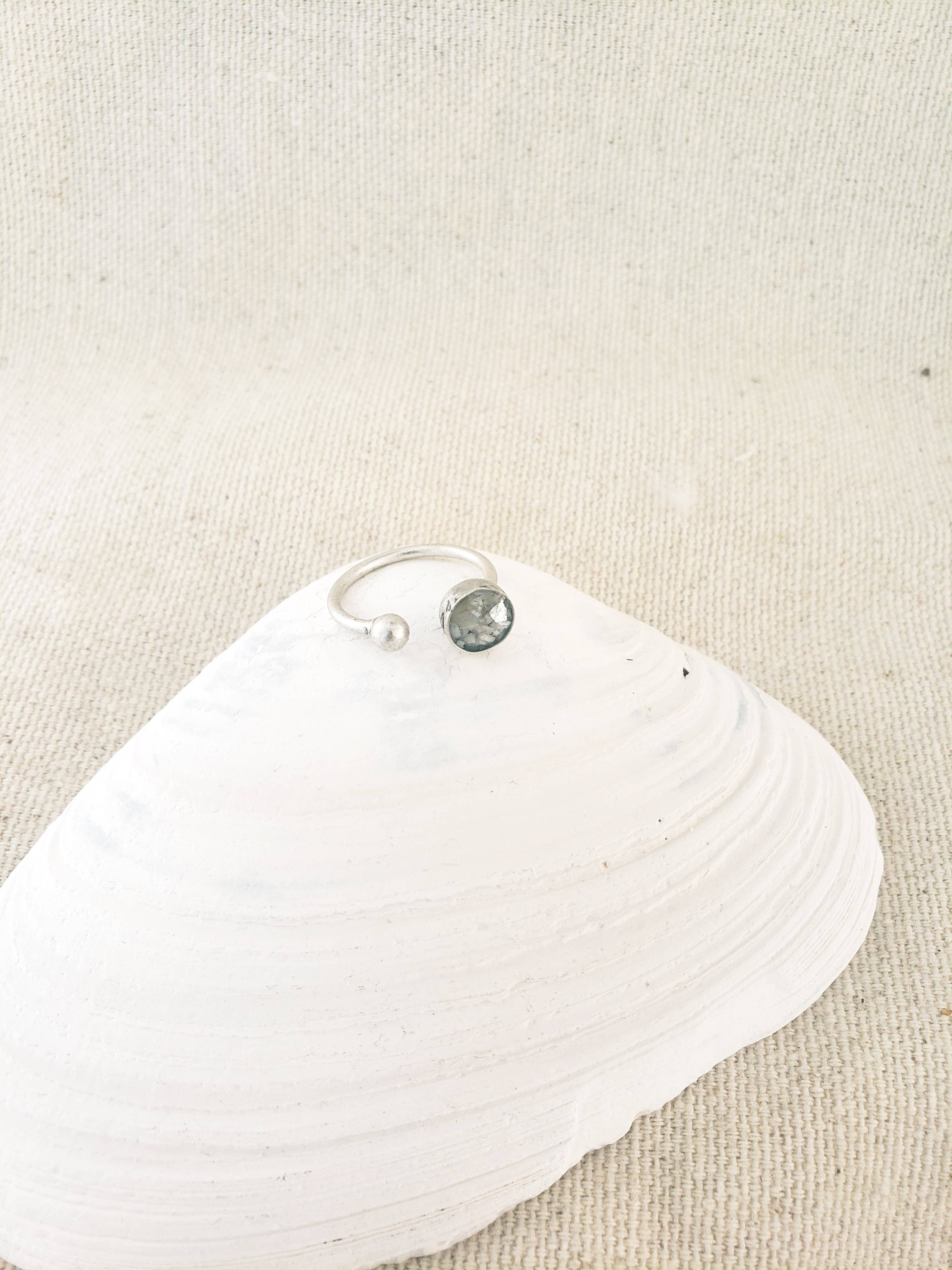 Maine Shellware - Wholesale Single Stone/Solitaire Ring - Antique Silver Round Ring3