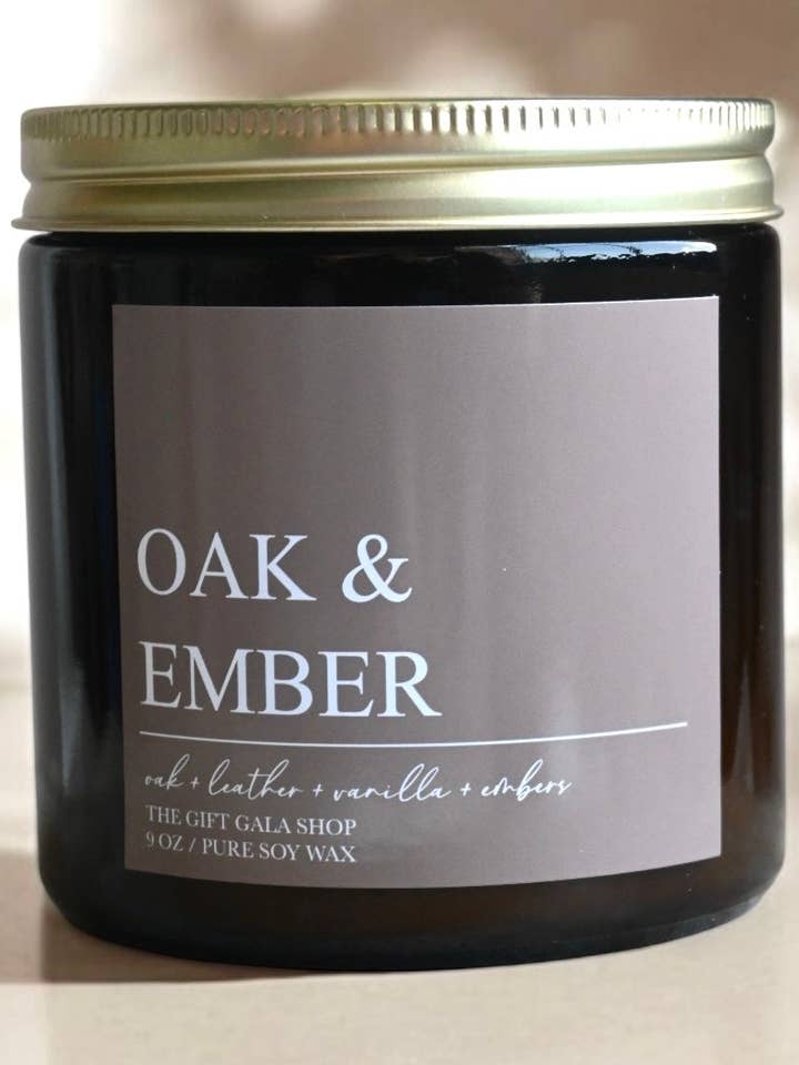 Bougie d'automne Chêne et Braise – Chêne blanc, Vanille & Whisky | Collection Automne Tissée | Bougie de soja 16 oz pour la vente par The Gift Gala Shop Candle Co.