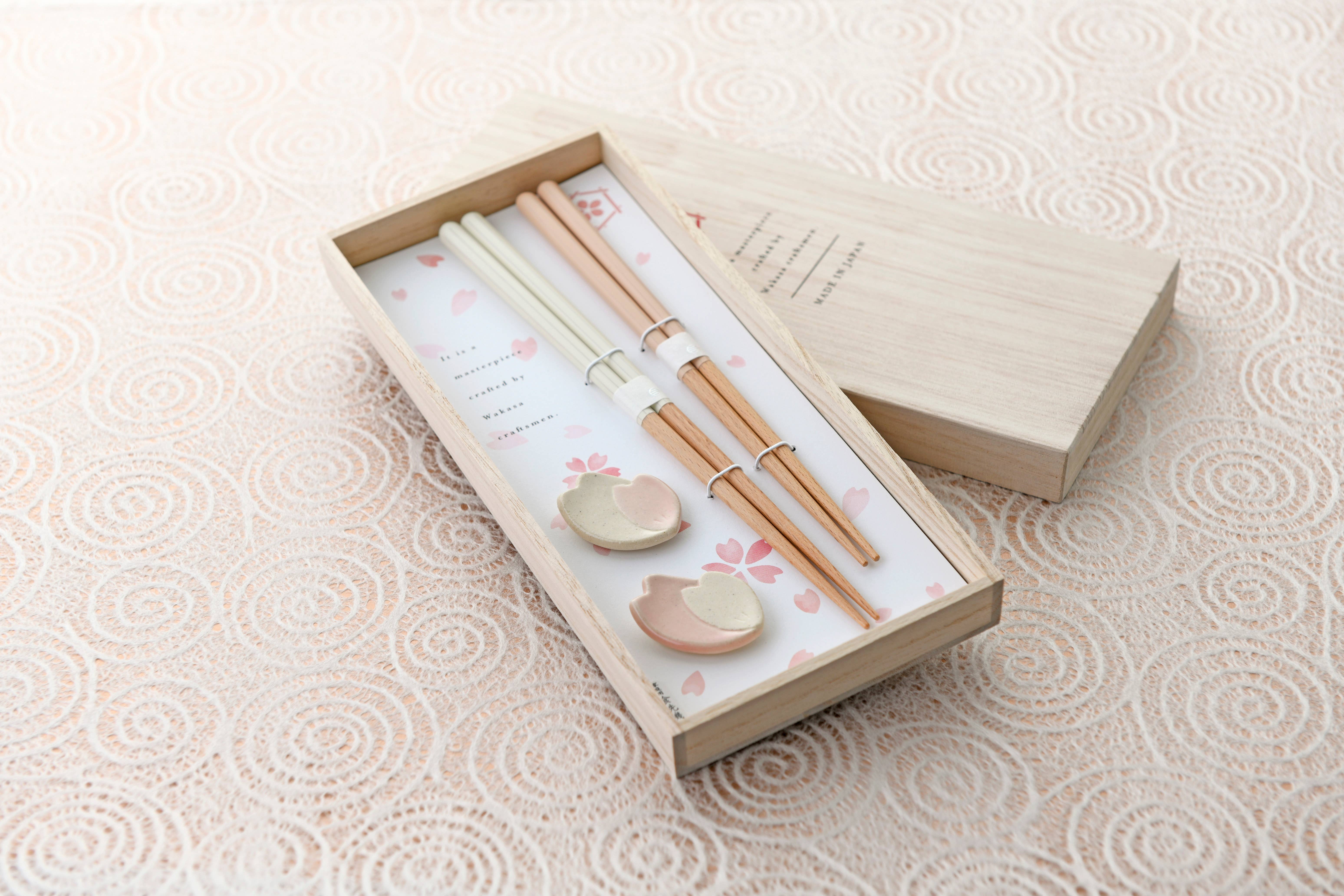 Japacolle — Japan Collections | See Latest News in "About" - Wholesale Eetstokjes - Kawai eetstokjes houten kistje cadeau7