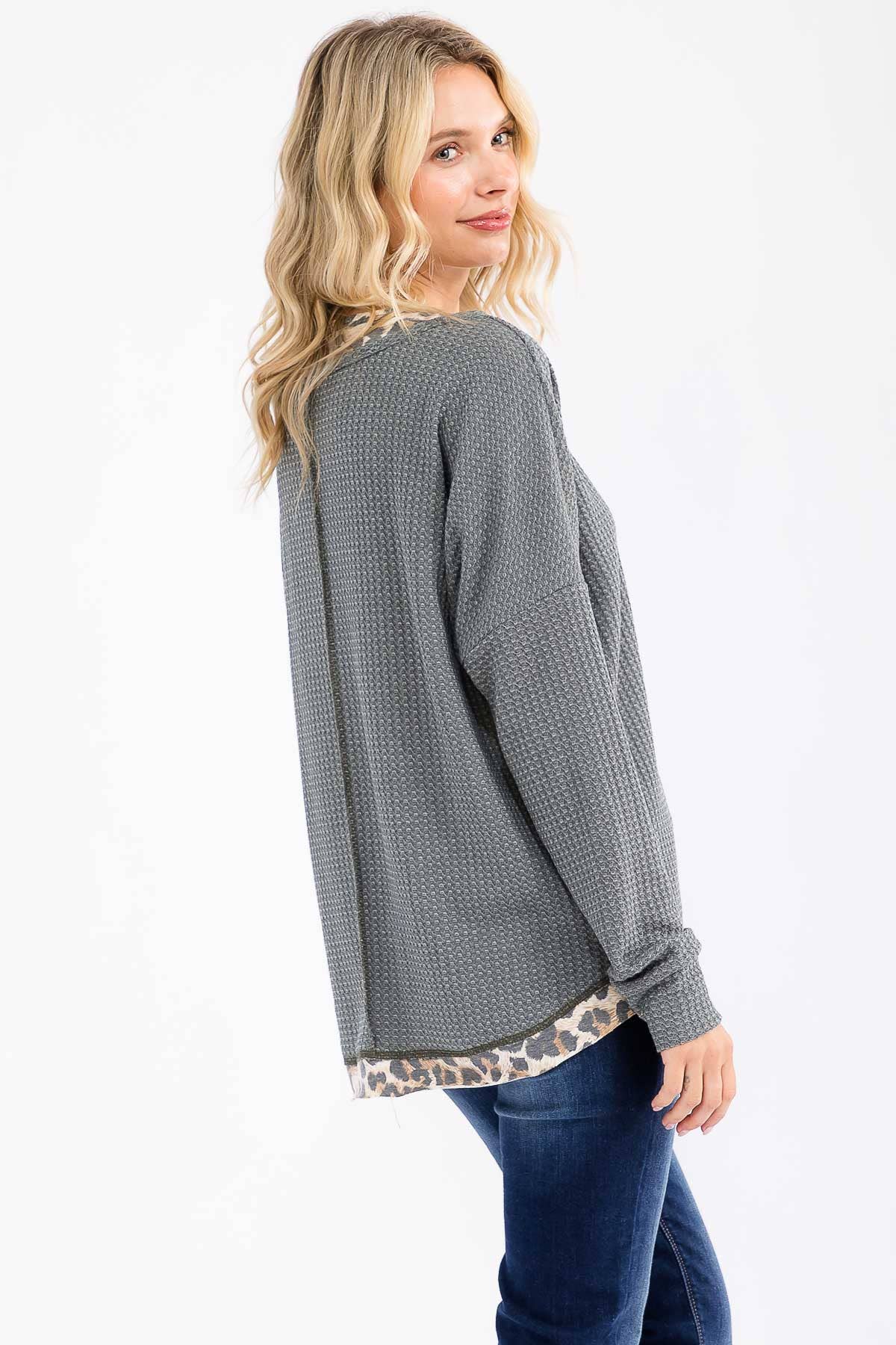 7th Ray - Wholesale Knit Top - Women's - Leopard Print Double layered Henley Top T607815