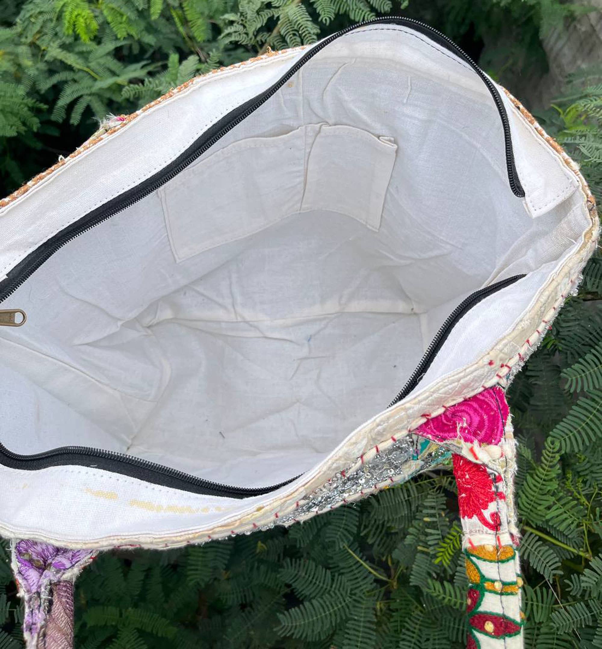 GYPSY STUDIO – Bolsa de ombro – Mulher por atacado – Saco de Ombro Médio com Trabalho de Fios Zari, Trabalho de Missangas e Khambaadiya6