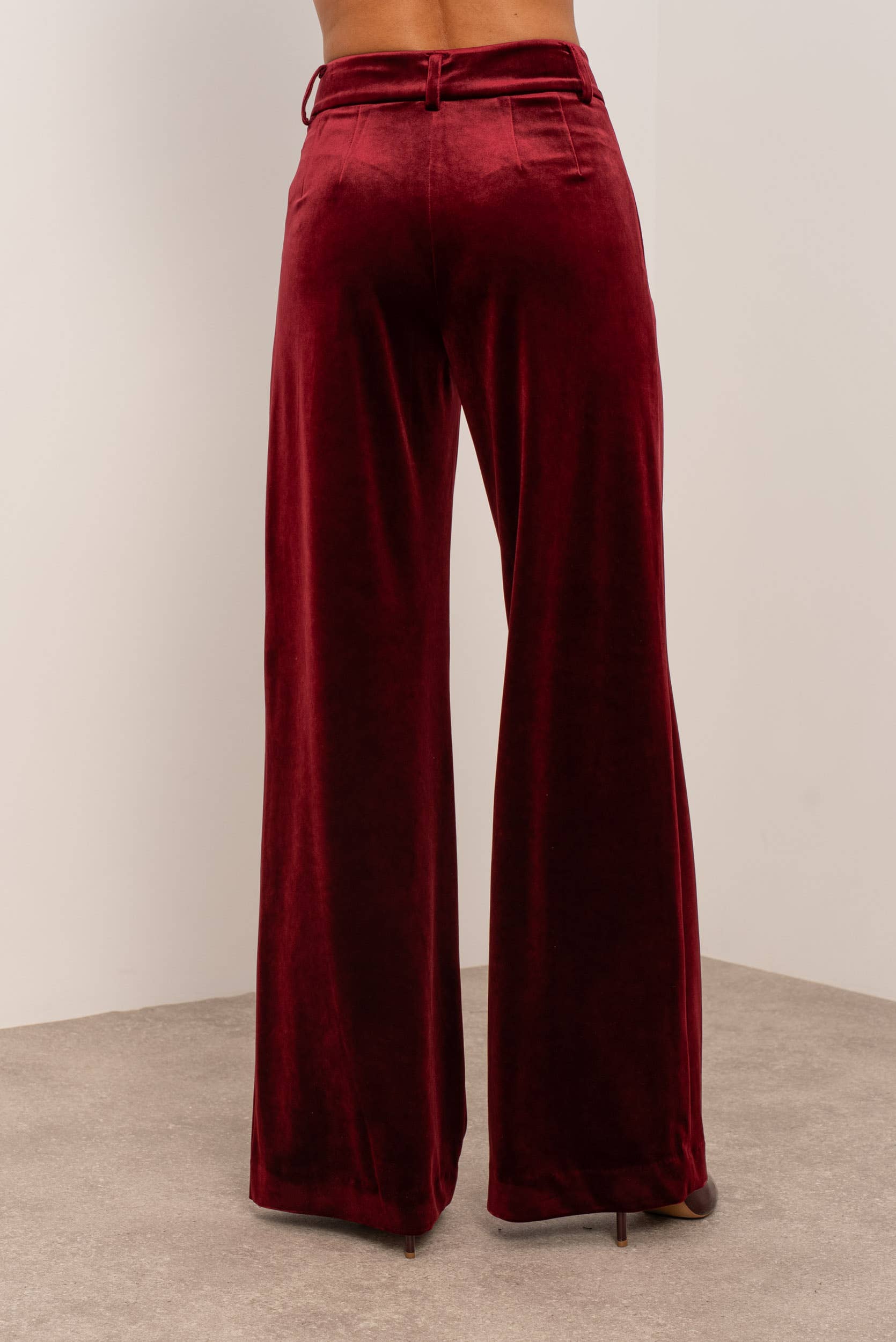 Attentif Paris - Wholesale Pants - Women's - Wide velvet and fluid pants with double button28