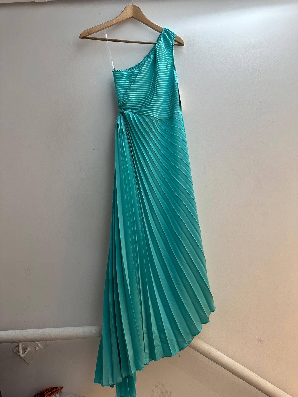 LORIANE – Vestido - Mulher por atacado – Vestido longo assimétrico plissado4