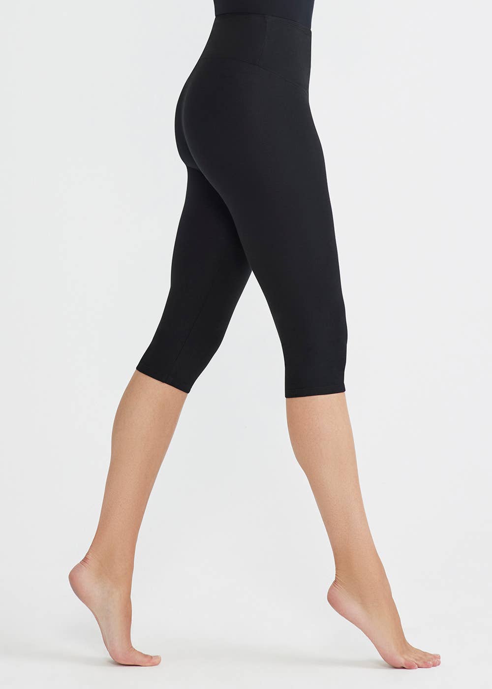 Yummie - Wholesale Fashion Leggings - Women's - Talia Crop Capri Shaping Legging - 360Sculpt™ Cotton6