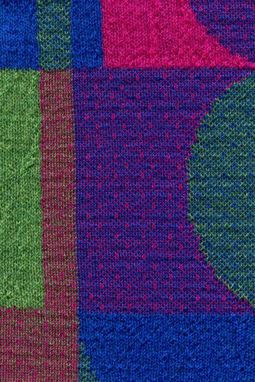 McKernan - Wholesale Hand Warmer - Soho Wristwarmers – Merino Wool with Circle Graphic Motif8