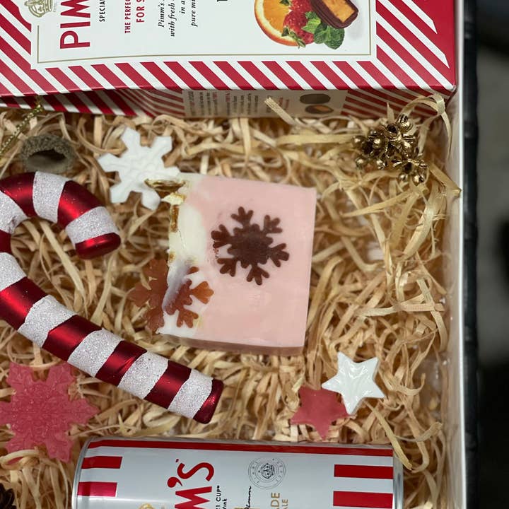 ADRIANA'S ART - HANDMADE ARTISAN PRODUCTS - Wholesale Bath & body set - Pimms Christmas - Deluxe & Handmade Gift Set3