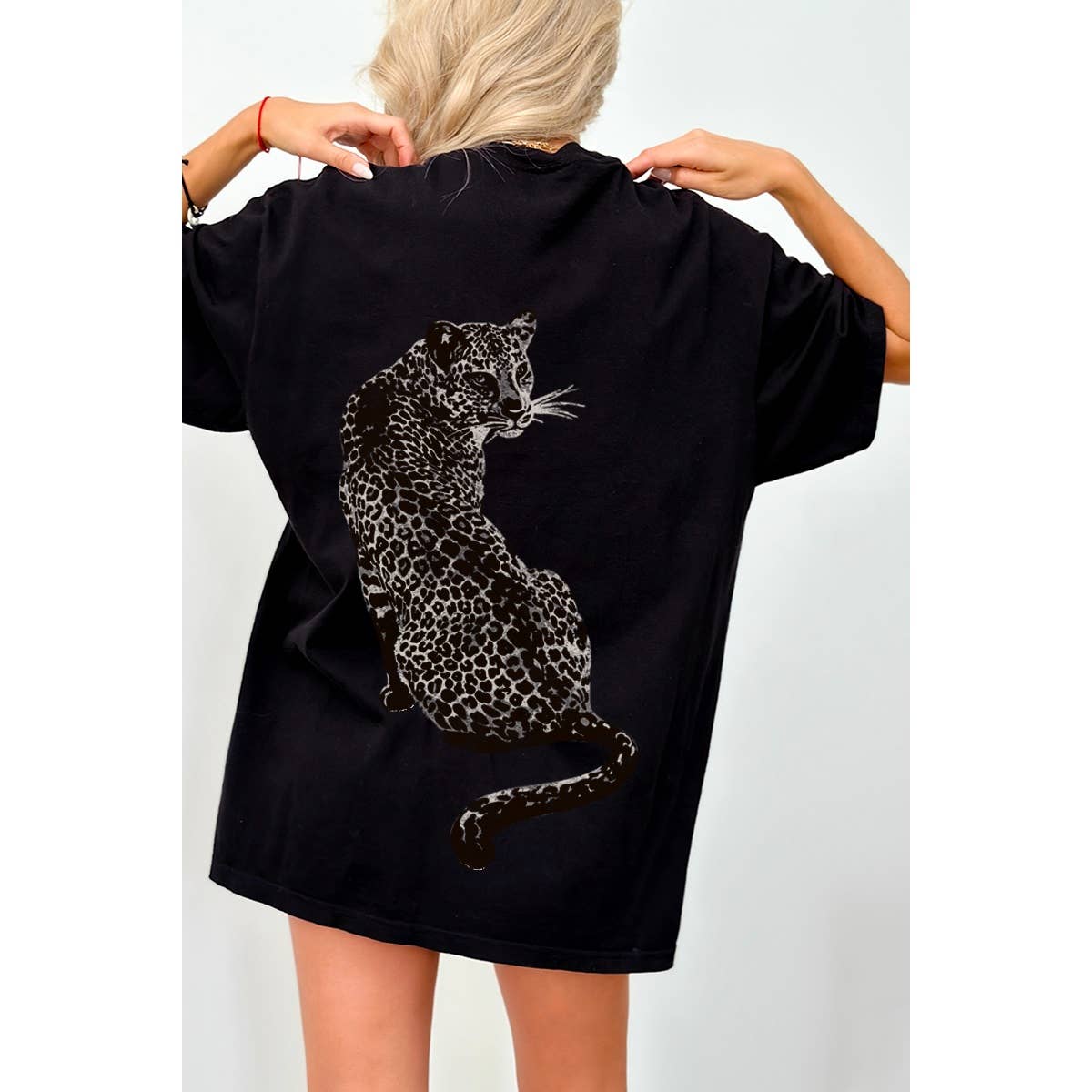 Illustrated Society - Wholesale T-Shirt (Graphic) - Women's - DO NOT LOOK BACK LEOPARD VINTAGE GRAPHIC OVERSIZED TEE1