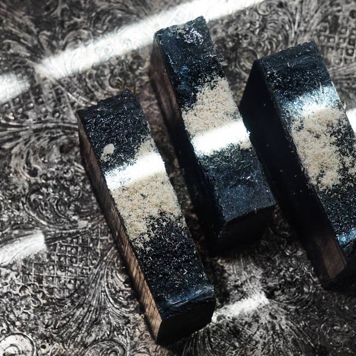 Die Butters: Tägliche Peeling-Körperreinigungsseife 🧼 | Luffa X Kaolin X Tres Butters™ - Ohne Reinigungsmittel für den Großhandel von The Butters Hygienics Co.