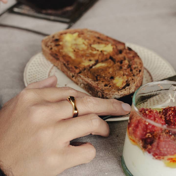 Nordic Muse – wholesale Band/stacked ring – Gold Fluid Band Ring, Waterproof4