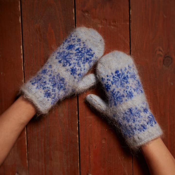 SS Crystal Frost Goat Wool Mittens for wholesale by Siberia Spirit