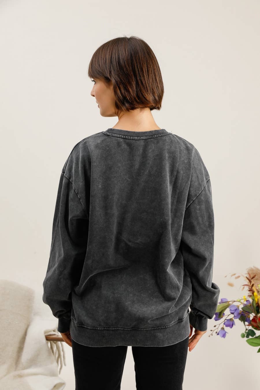 Attrait Paris - Wholesale Graphic Sweatshirt - Women's - Crew neck sweatshirt, faded effect design pattern3