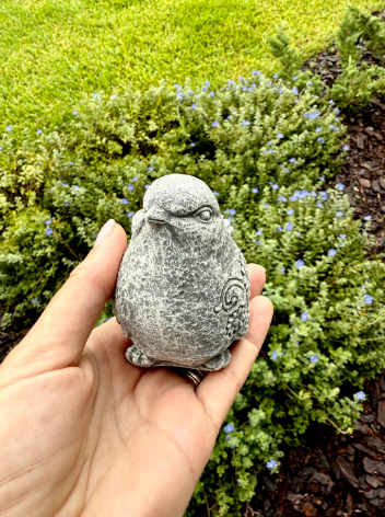 Backyard Stone Art - Wholesale Versiering/decoratie voor buiten - Betonnen Vogel met Mooie Bloemen aan de Zijkant, Beeld, Beeldje3