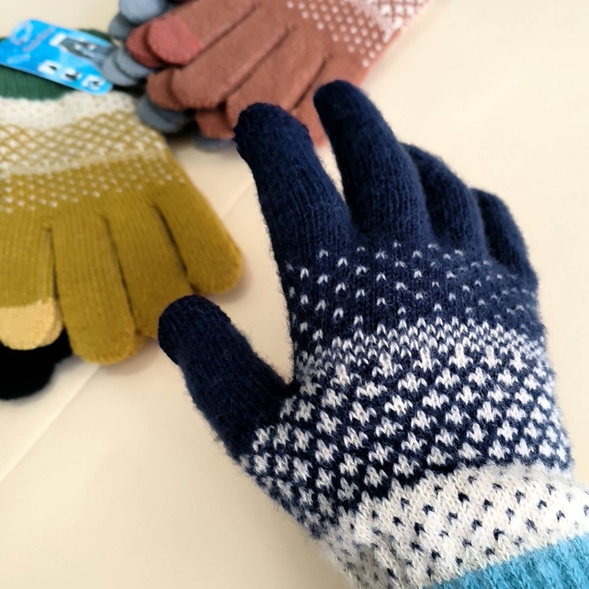 ACCITY - Wholesale Gloves - Unisex - Wholesale Knit Touchscreen Gloves, Warm & Unisex_CWAG00238