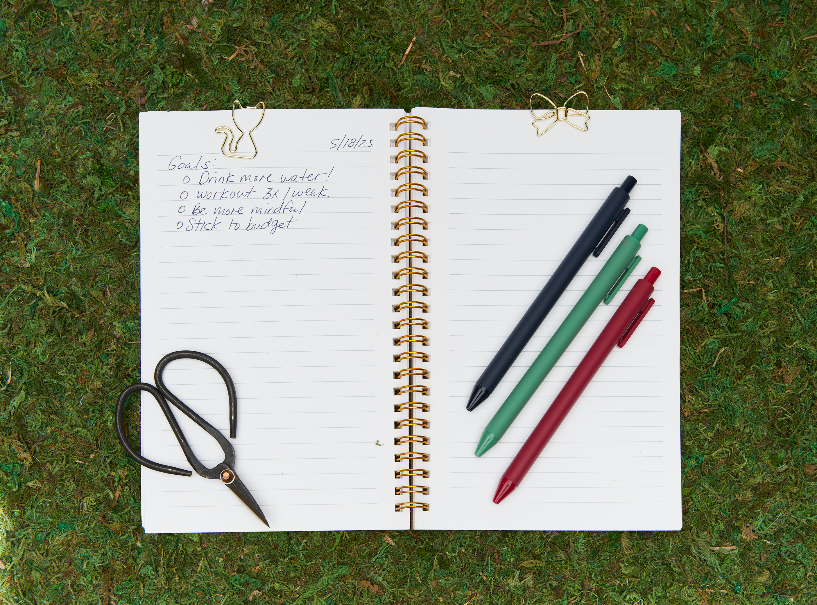 Lucid Moon Studio, LLC – Engroshandel Notesbog – Sol og måne miljøvenlig spiralbundet notesbog1