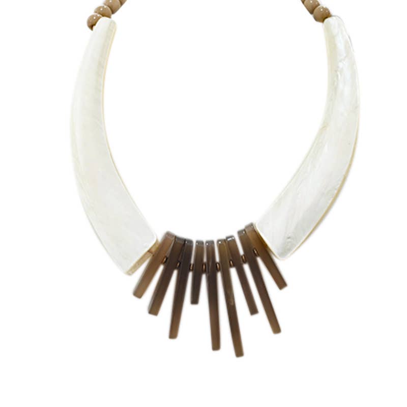 AMORINO SRL - Vendita all'ingrosso Collane di perline/perle - COLLANA CON FRANGE IN RESINA - FT24144A8468