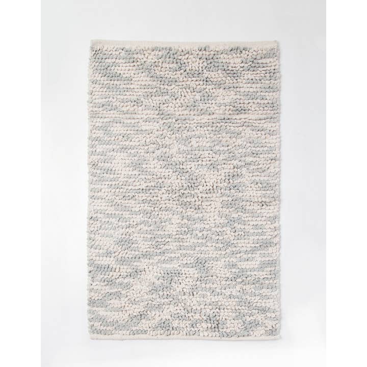 Tappetino da bagno in cotone Heather 20x30 / $17,00 per la vendita all'ingrosso da parte di CLM Enterprises / Home of the Brave NYC