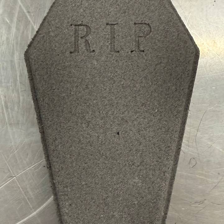 Bombe de bain cercueil RIP - 205 g - Parfum Mords-moi ! pour la vente par Wicked Bubbles LLC