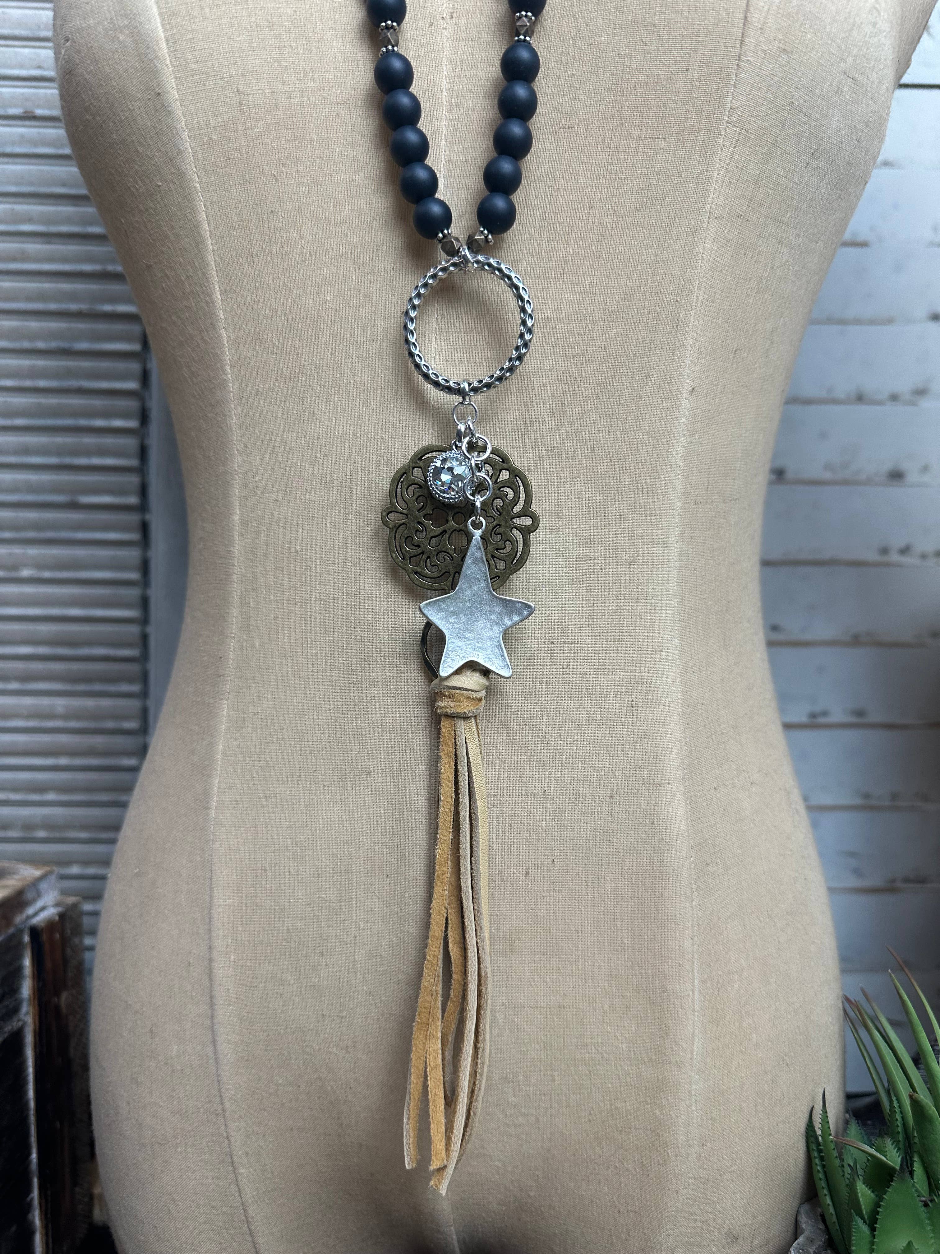 Scooples Jewelry - Wholesale Pendant/Charm Necklace - The Star Fringe Neck1