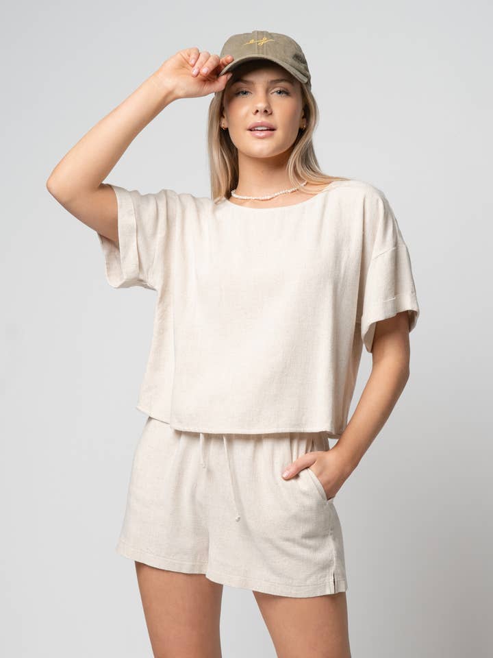 SHORT EN LIN CLASSIQUE pour la vente par ELLE GREY