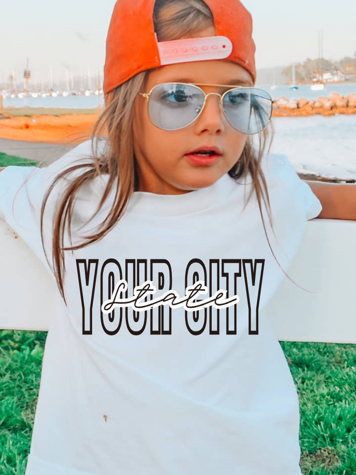 CUSTOM Stads- en Staat Jeugd Grafisch T-shirt voor wholesale door Uncommon Label