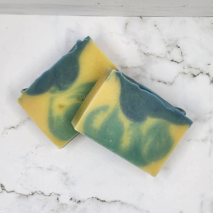 Lune de neige pour la vente par Gray Matter Soap Company