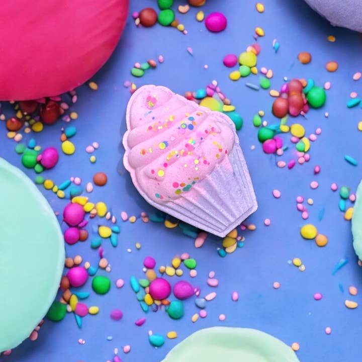 Blue Suede Bath Co. - Wholesale Bath Bomb/Fizz - Cupcake Bath Bomb with Hidden Color Surprise
