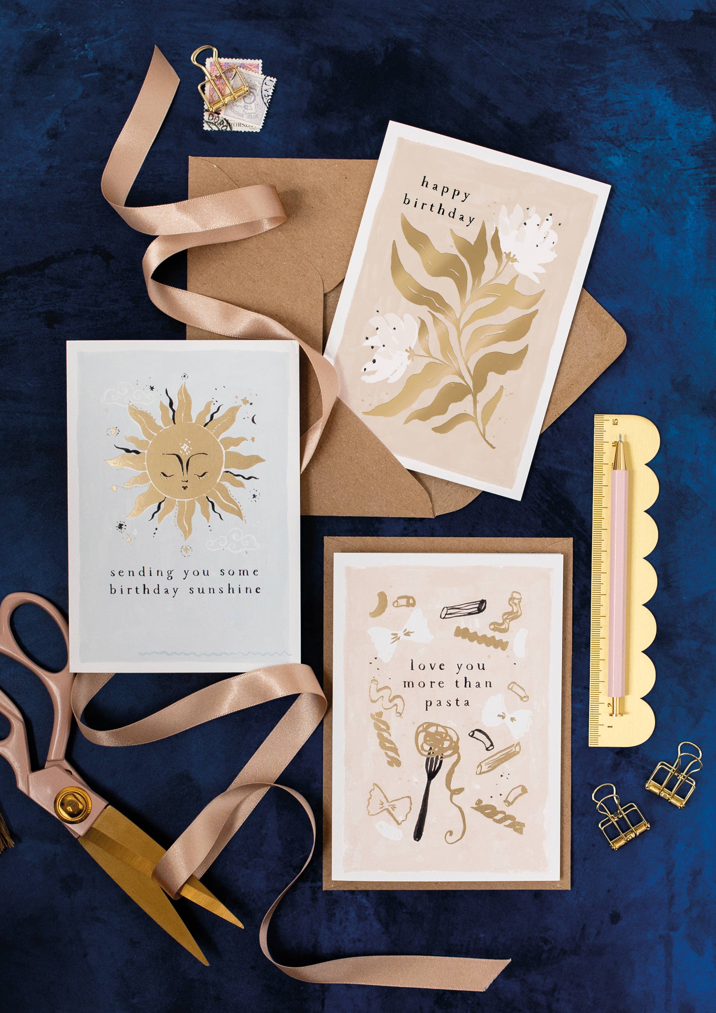 Sister Paper Co. – Engroshandel Fødselsdagskort – Serene Floral Fødselsdagskort | Fødselsdagskort til kvinder | Kort1