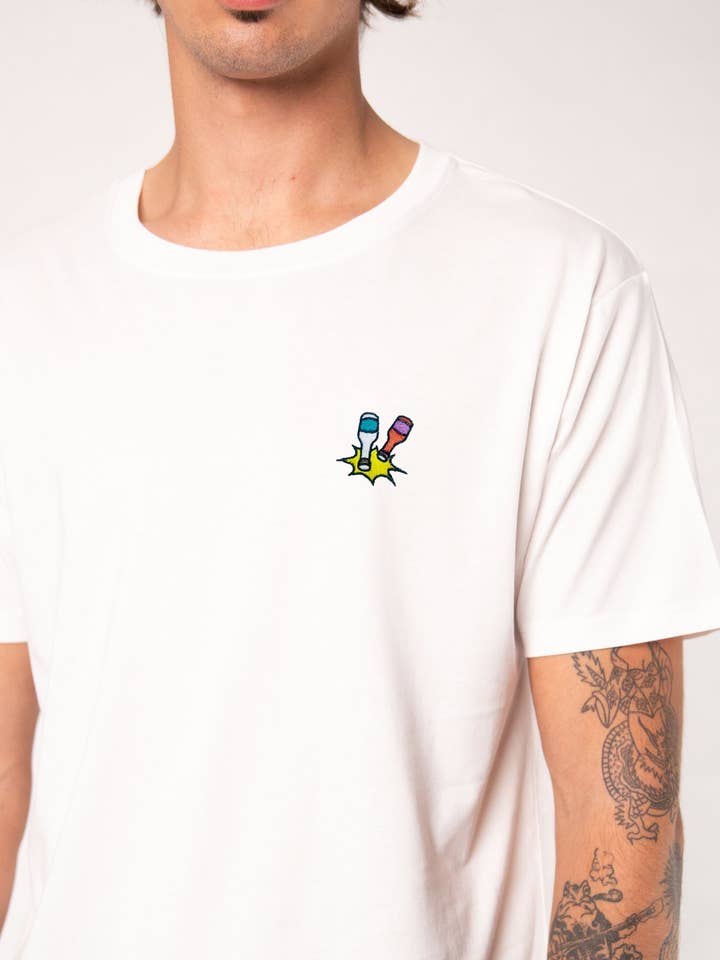 Kleiner Klopfer | Besticktes Männer Bio Baumwoll T-Shirt für den Großhandel von Fashion Drinks