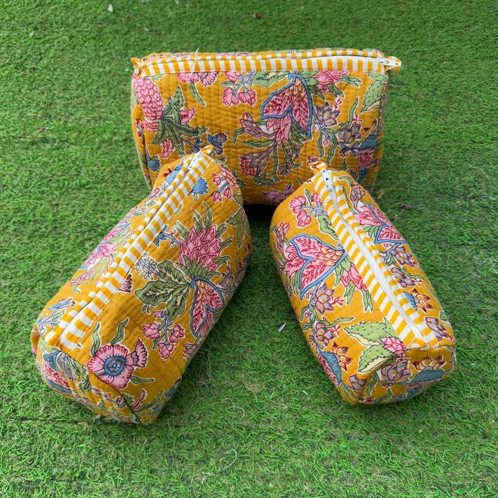 bhavnas boutique - Wholesale Makeup/Cosmetic Bag - Beautiful Block Printed Bag Cotton Cosmetic Bag Quilted Bags