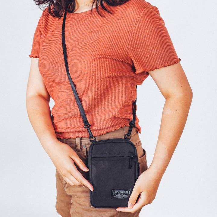 Fydelity - Wholesale Crossbody bag – Unisex - 88731: Slim Shady Bag | Recycled RPET | Black