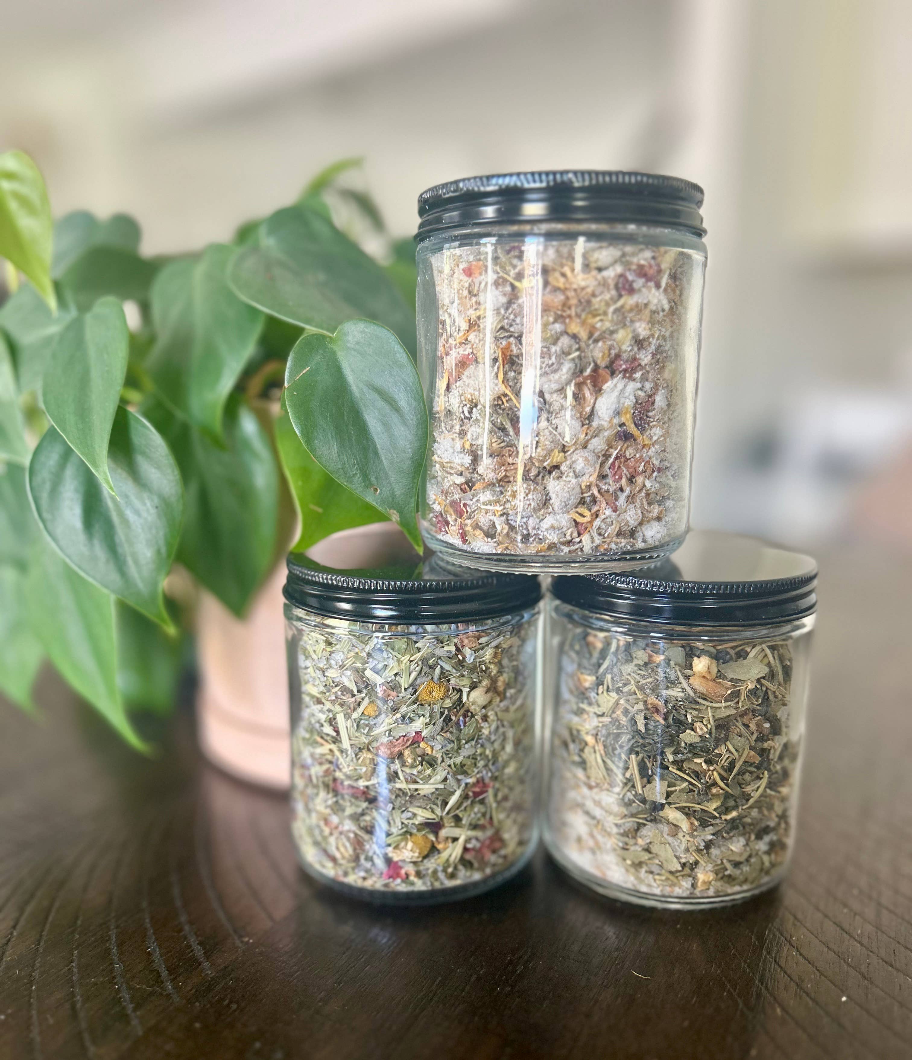 Monet Infusionz – wholesale Bath soak/milk – Golden Glow Herbal Bath Soak1