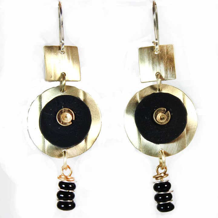 Boucles d'oreilles en pâte polymère, laiton et argent sterling avec une touche d'argent pour la vente par Whitney Designs Ltd.