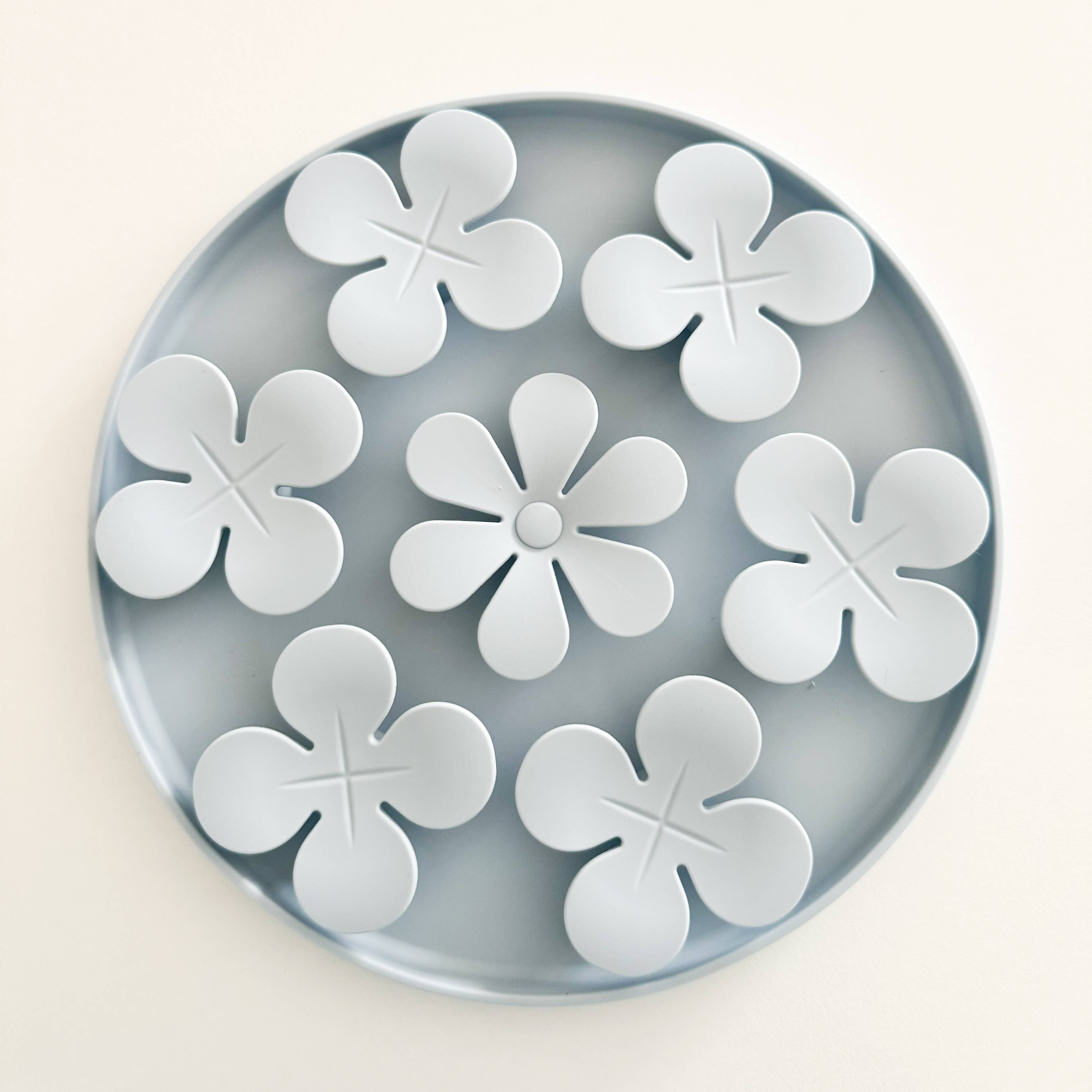 Furlou - Wholesale Pet Food Mat - Dog - 'Snuffle/Lick Mat - Flowers'1