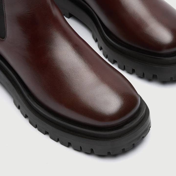 Walk London - Wholesale Chelsea Boots - Women's - Dana Tall Chelsea Boot