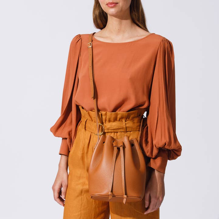 MESCH - Wholesale Crossbody Bag - Women's - Madison Bucket bag caramel6