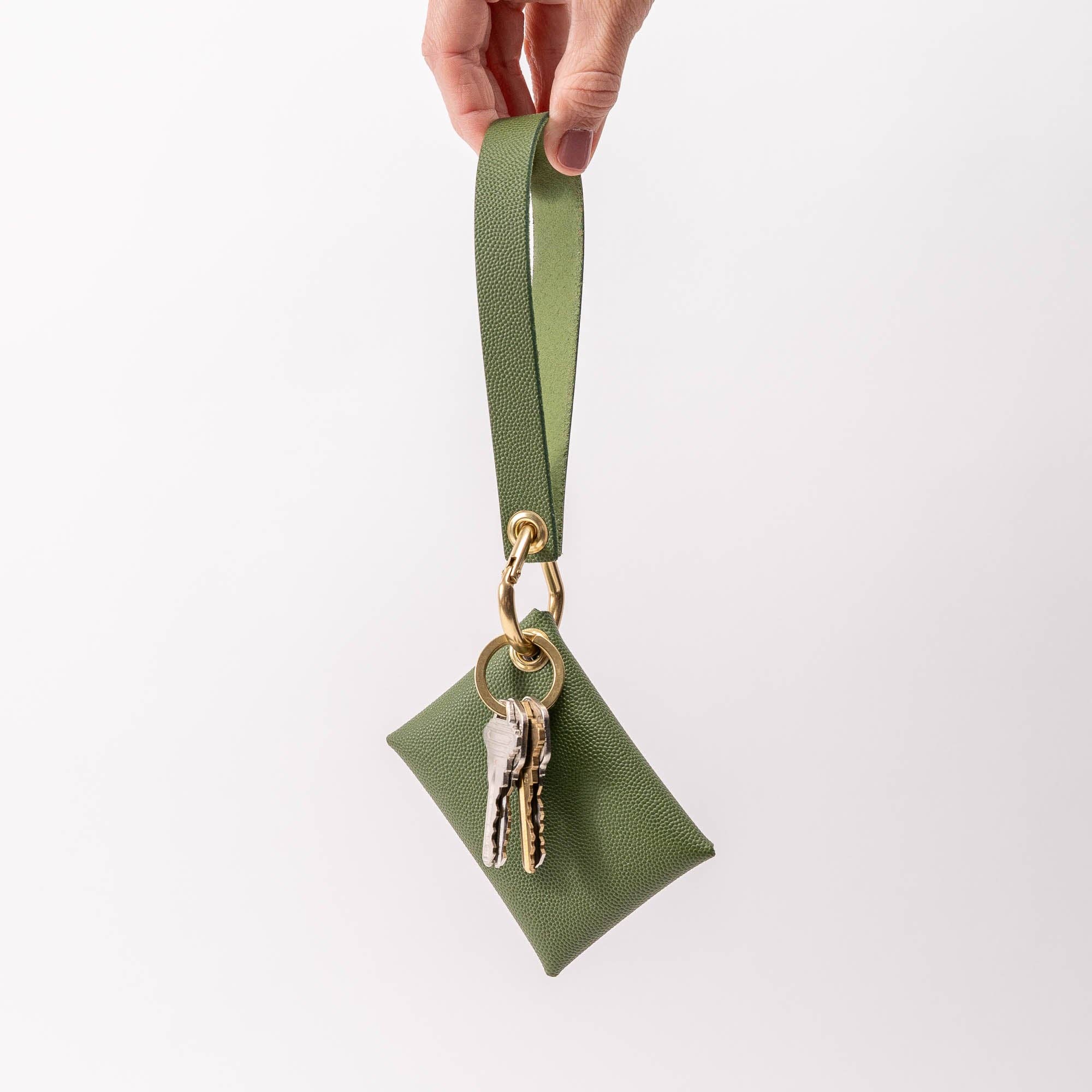 Avryn Co. – wholesale Wallet – Women's – Moss Green Pebbled Leather Wristlet Wallet Set4