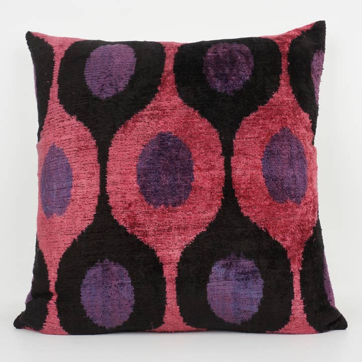 Handgefertigt — IKAT Kissenbezug aus Seide/Samt, 50,8 x 50,8 cm für den Großhandel von MD Home