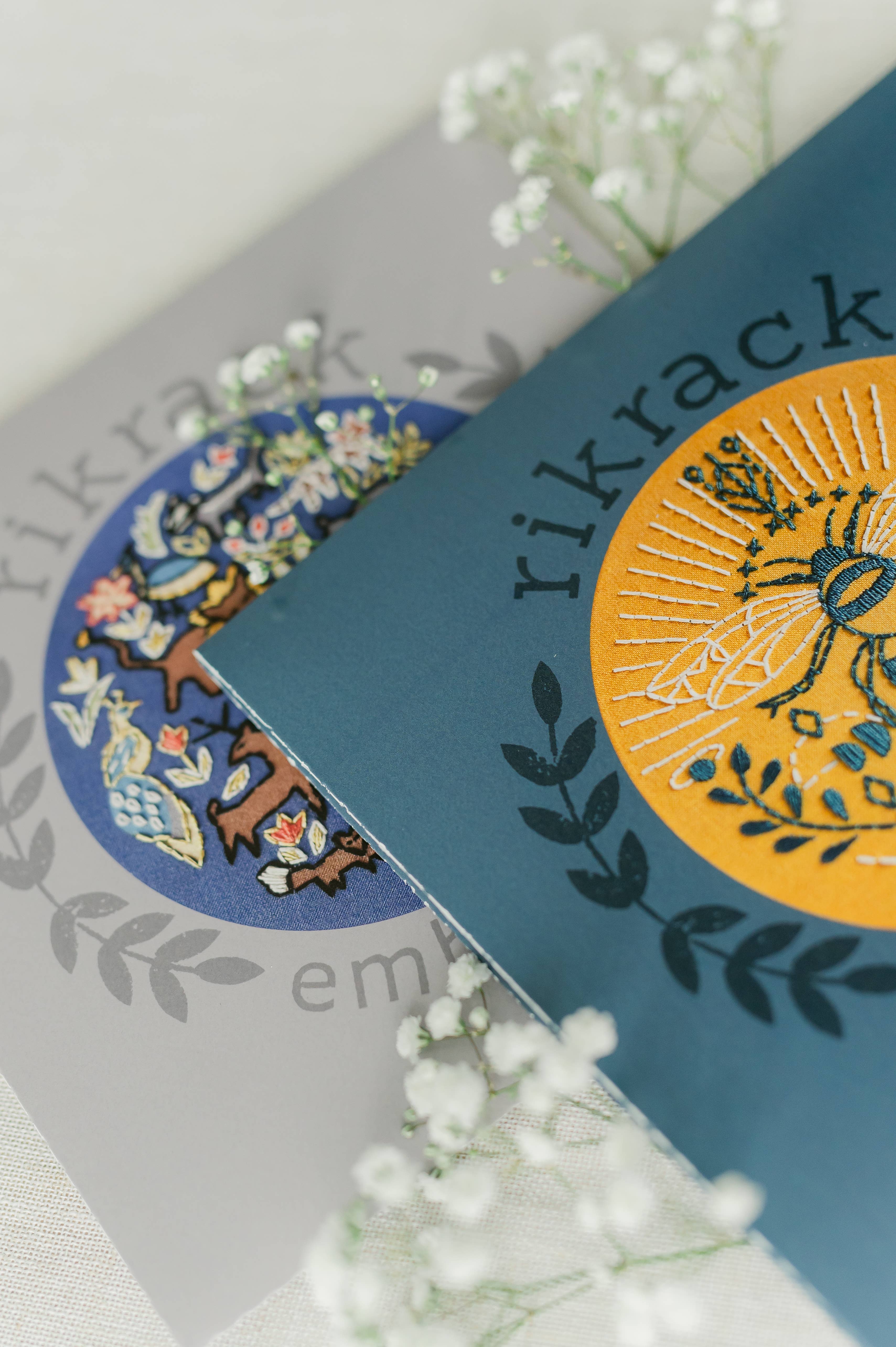 Rikrack - Wholesale Embroidery/Cross Stitch Supplies - Bee Embroidery Kit9