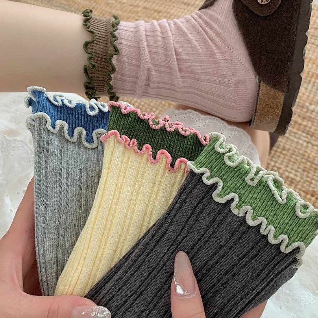 Funkyrel® Atzbranding Limited – Engroshandel Strømper - Dame – Rufia - Strømper med flæsede kanter6