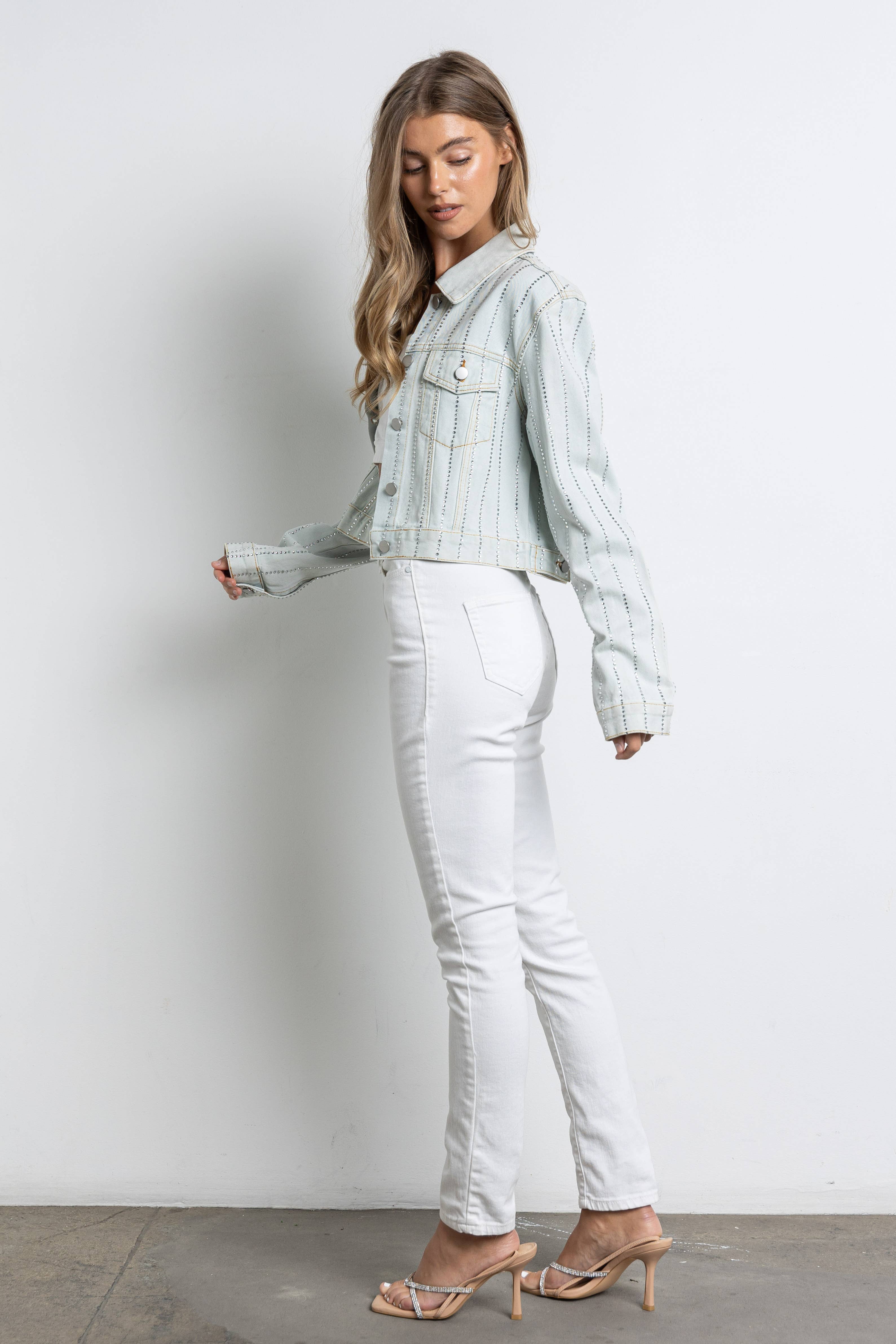 Denim chiaro/trasparente Giacca di jeans corta con bottoni di strass IJ1709 in vendita all'ingrosso su Faire3