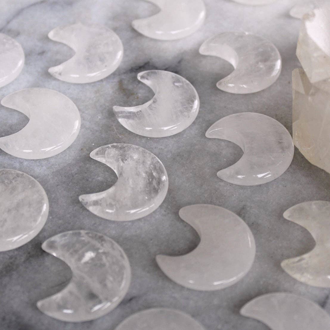 Pebble House – wholesale Spiritual stone/crystal – Quartz Moon (Crystals & Stones)1