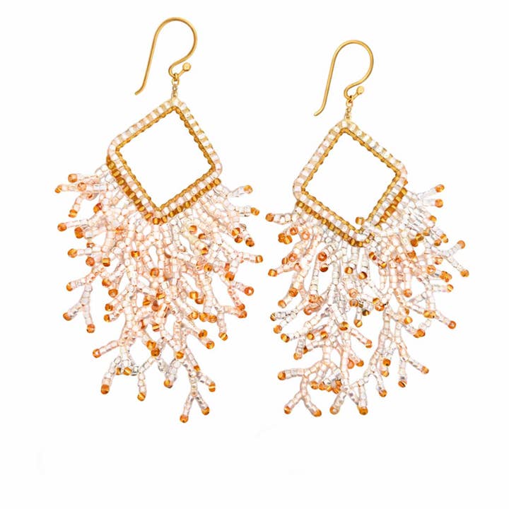 Ohrringe Catalina – Handgefertigte Perlenohrringe in Weiß für den Großhandel von Impala