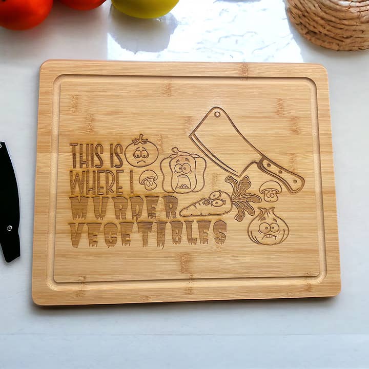 Grappige snijplank voor 'groentemoord', vegetarisch cadeau! voor wholesale door The Krafty Equestrian