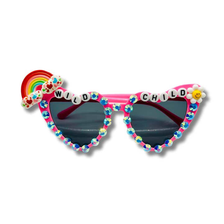 Wild Child Handgefertigte Sonnenbrille mit Regenbogenherzen für Kinder, Geschenkidee für den Großhandel von Sadie’s Moon