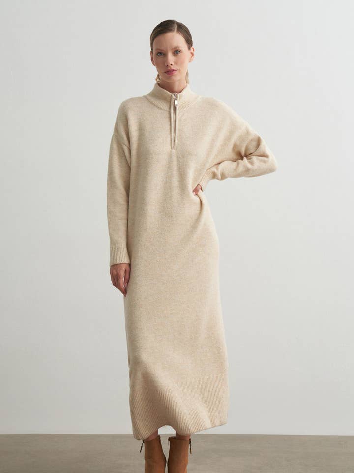 Design company-Fatma Balkir - Wholesale Dress - Women's - Zippered High-Neck Oversize Soft Knit Dress for Women 0